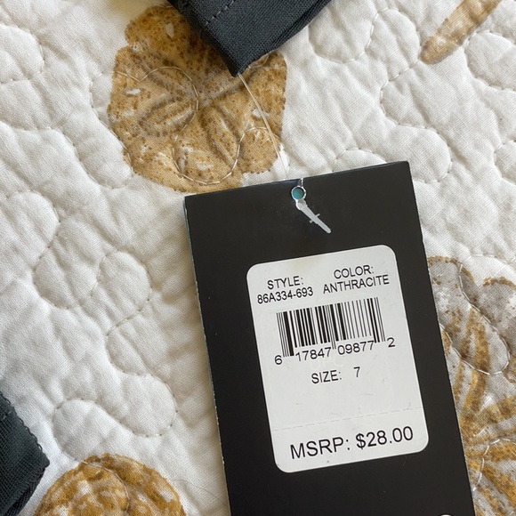 NWT Nike Top - Picture 3 of 6